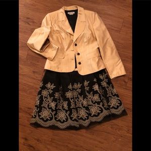 Kay Unger woman’s suit.